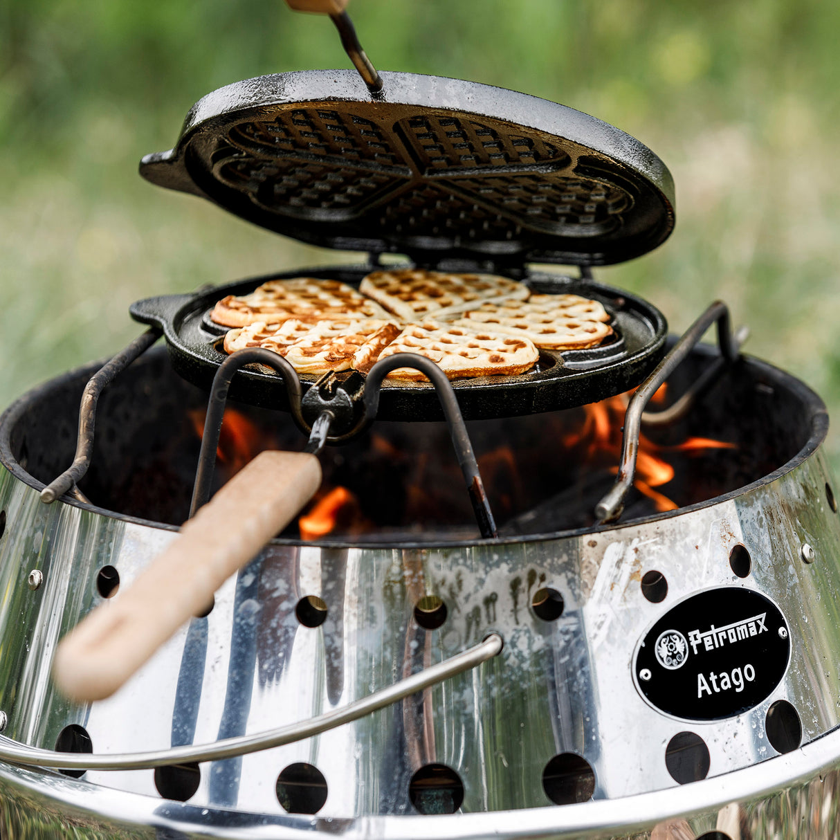 Cast Iron Rotating Waffle Iron with Stand